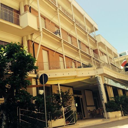 Hotel Lazzarini Белларія-Іджеа-Марина Екстер'єр фото